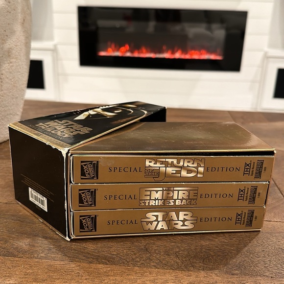 Star Wars Trilogy VHS set gold black collectors item boxed set 3 VHS set Jedi - Picture 4 of 8